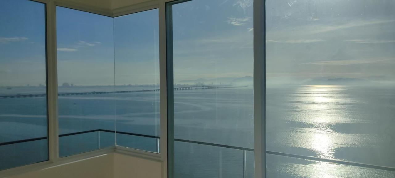 Infinite Seaview With Penang Bridge Suite With Sunrise Up To 11 Person بيان ليباس المظهر الخارجي الصورة
