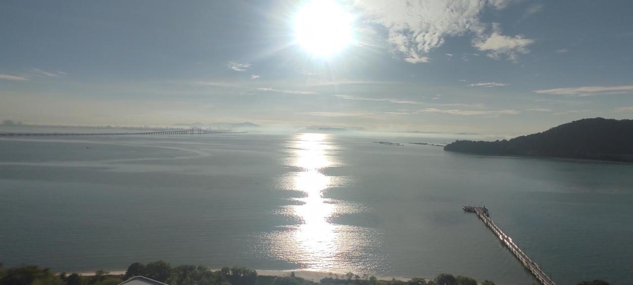 Infinite Seaview With Penang Bridge Suite With Sunrise Up To 11 Person بيان ليباس المظهر الخارجي الصورة