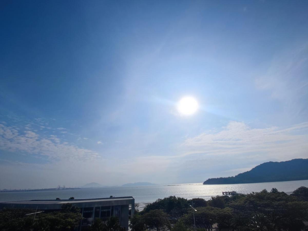 Infinite Seaview With Penang Bridge Suite With Sunrise Up To 11 Person بيان ليباس المظهر الخارجي الصورة